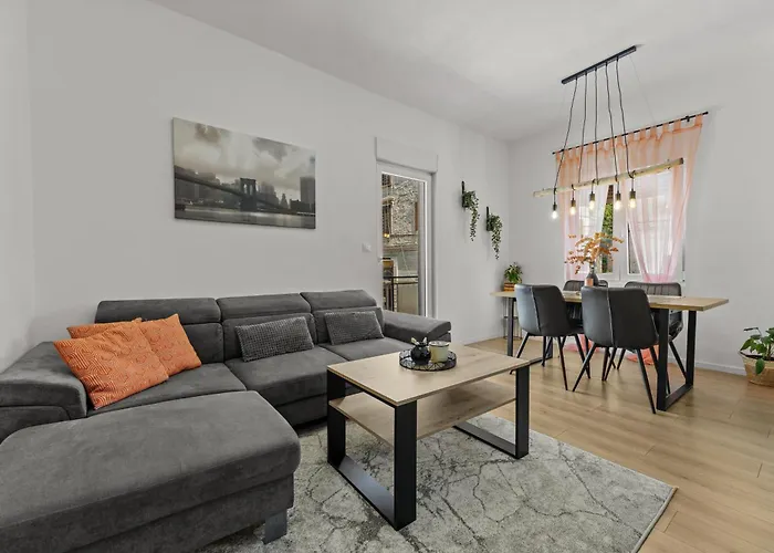 Apartament Oasis New *
