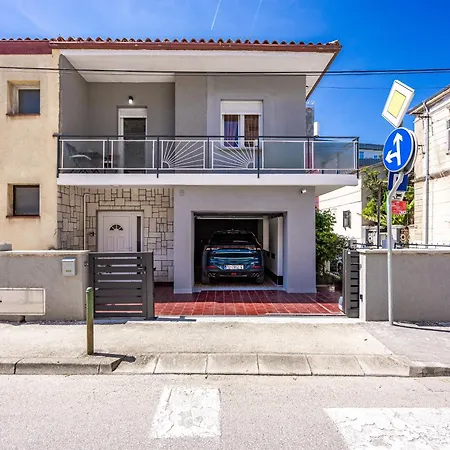 Oasis New アパート *